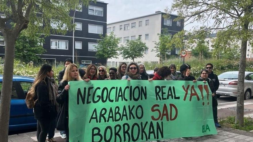 ELA inicia movilizaciones en favor de un nuevo convenio de la ayuda domiciliaria de Álava