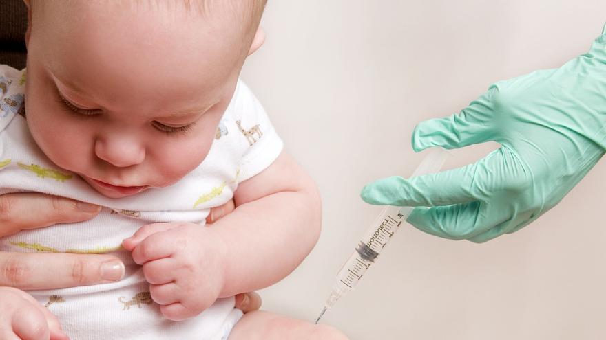 Salud ofrece la vacuna contra la bronquiolitis a unos 2.900 bebés