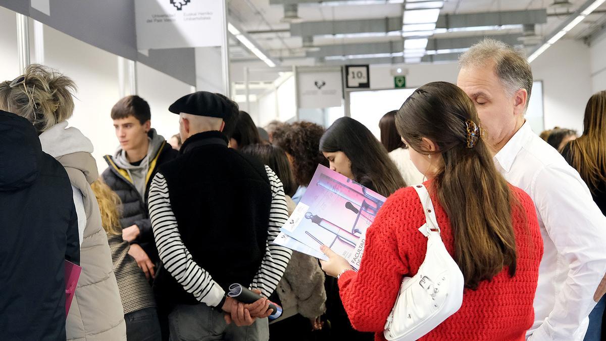 11.200 pertsona izan dira Unibertsitate Orientaziorako Azokan.
