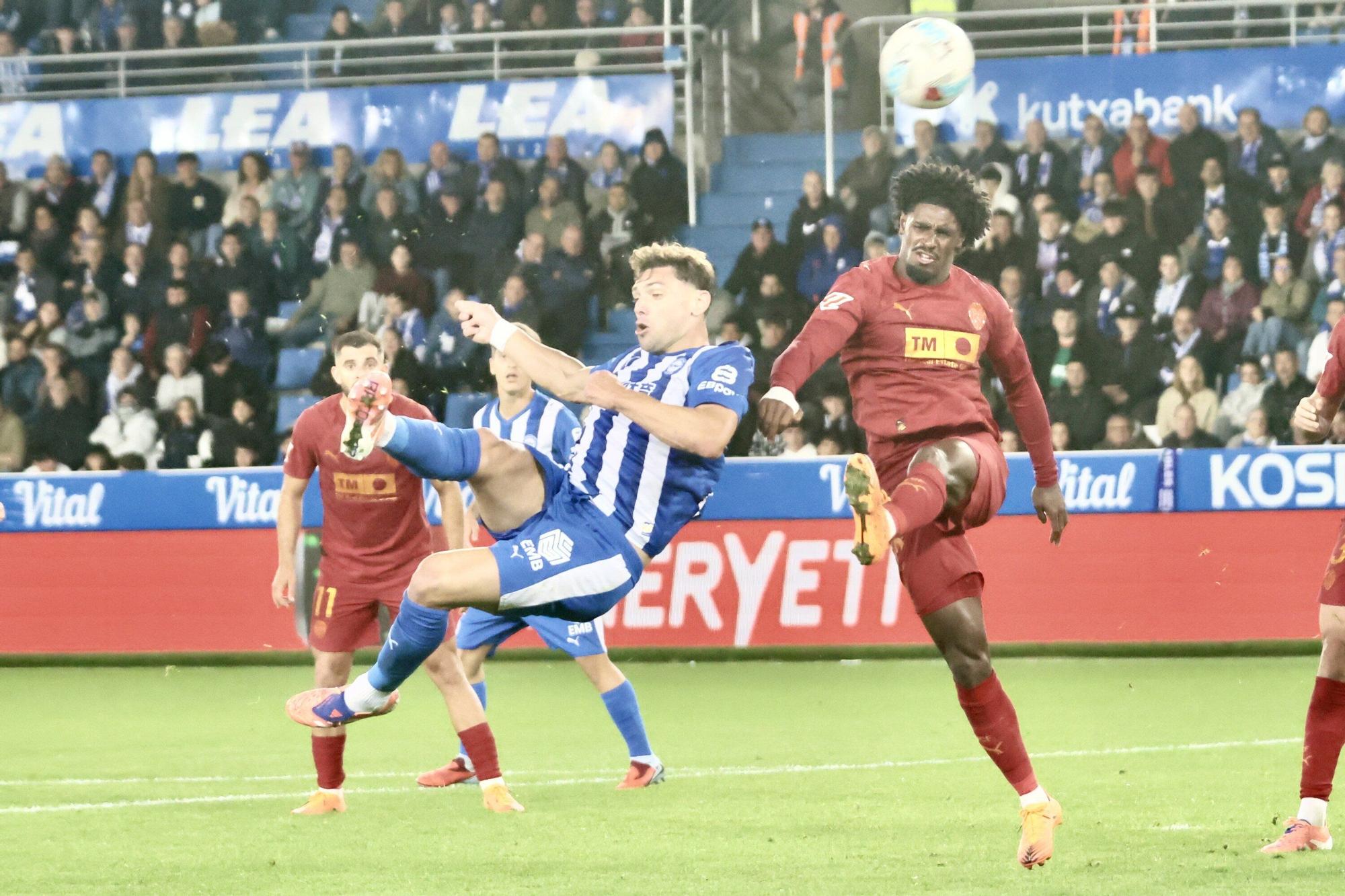 Todas las fotos del Alavés-Valencia en Mendizorroza