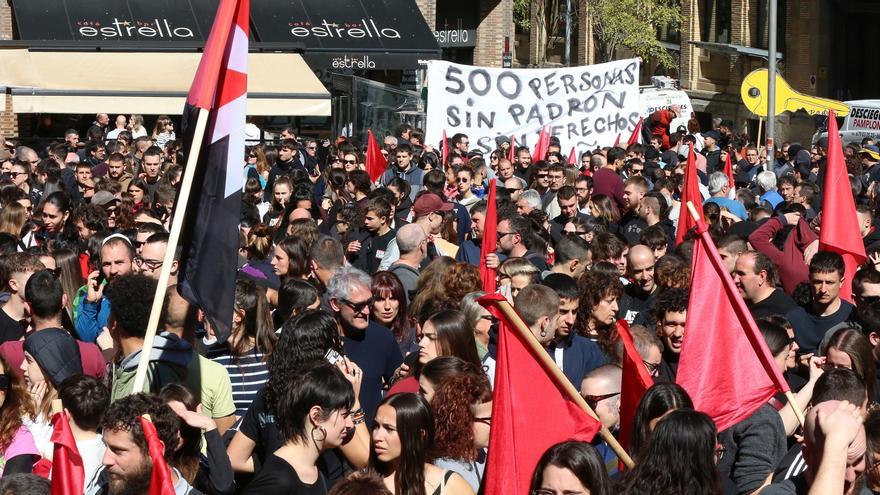 Más de un millar de personas llaman a "superar el capitalismo" en la convocatoria de huelga de CGT, EHKS, Solidari y CNT
