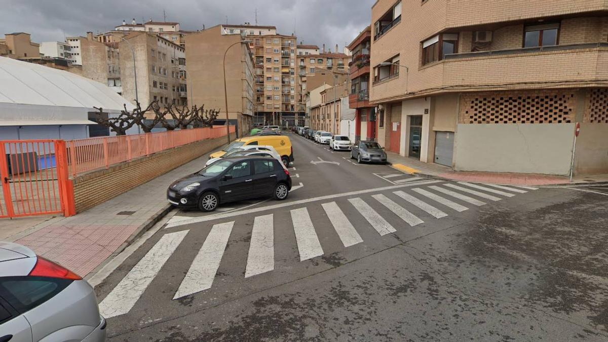 Paso de peatones en la calle Ferial de Tudela donde ha tenido lugar el atropello.