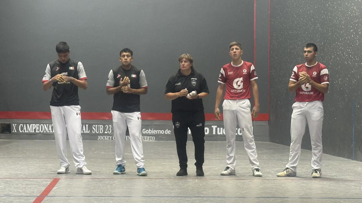 Unax Manterola y Eneko Sorondo, antes del encuentro ante México.