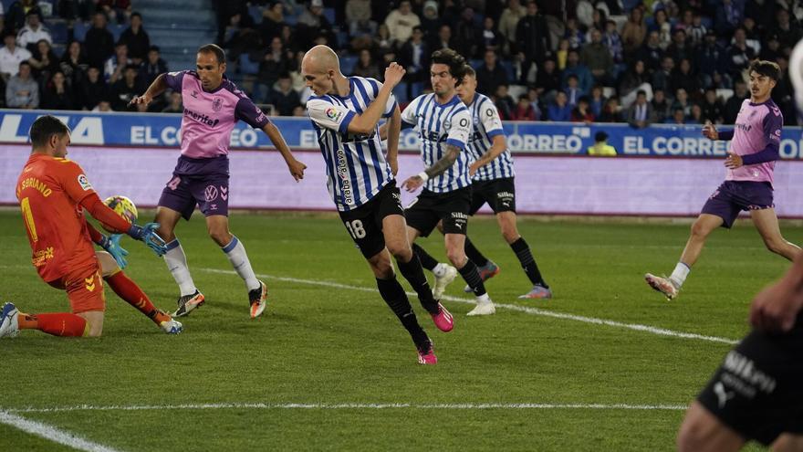 Así vibró en la grada un exjugador del Alavés con el golazo de Guridi