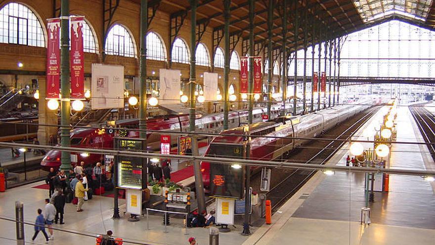 Vista interior de la estación norte de París, donde el periodista de la BBC recibió el vídeo.