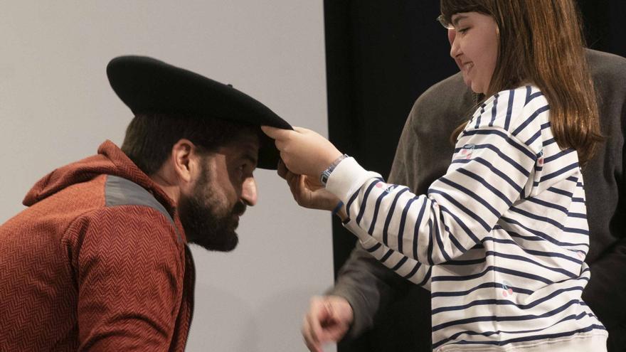 La veteranía de Iñaki Viñaspre se impone en el Campeonato de Bertsolaris de Álava