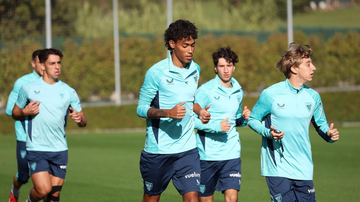 Selton durante el entrenamiento del Athletic en Lezama