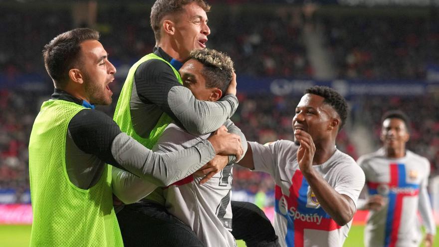 El Barça gana con diez; Piqué, expulsado