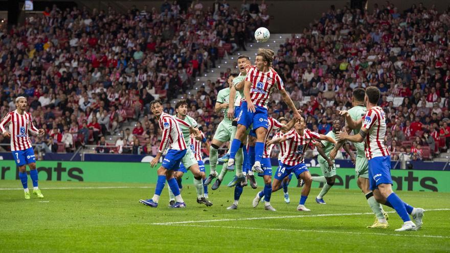 El Athletic rompe la maldición del córner