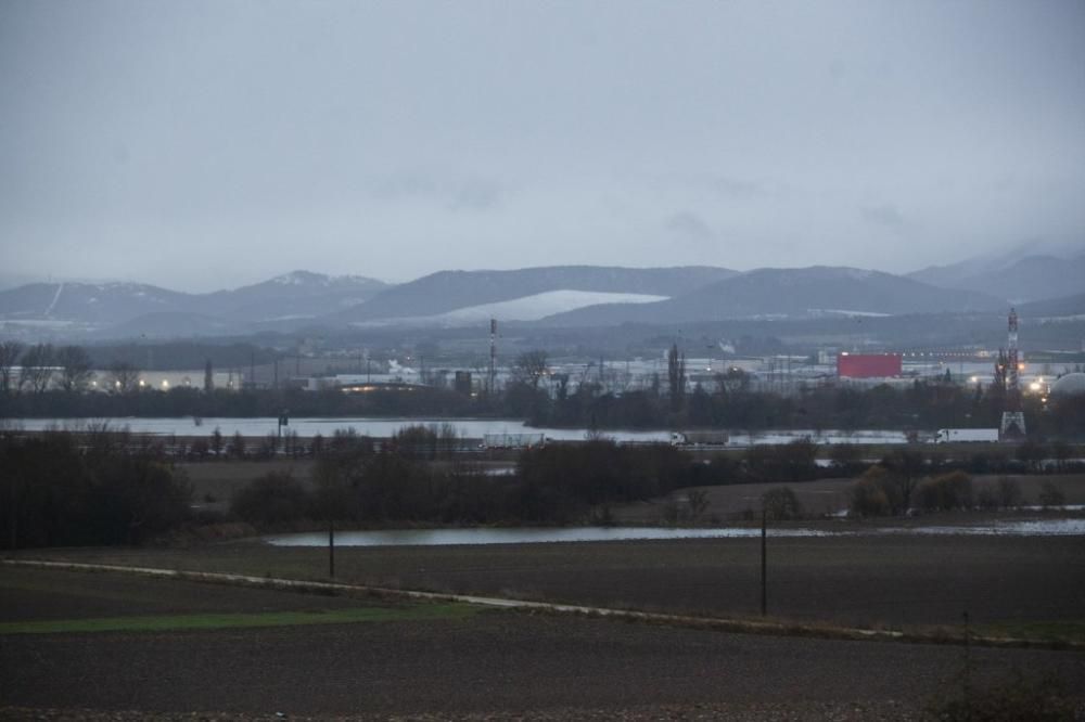 Agua y nieve en Vitoria.