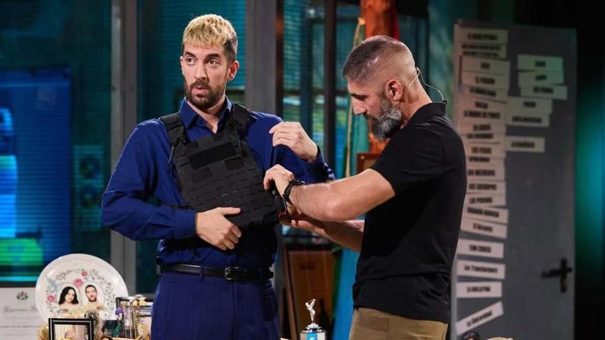 De inspector de policía a instructor del GEO: Pelayo Gayol, primer invitado estrella del año en ‘La Revuelta’