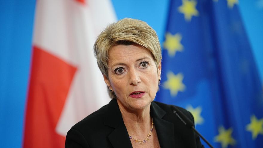 Mano de hierro de Trump contra Suiza: el Gobierno suizo se reúne de urgencia al implantar unos aranceles del 39%