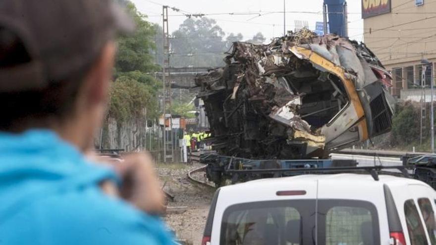 El fatal siniestro ocurrido el viernes dejó cuatro víctimas mortales y cerca de medio centenar de heridos.