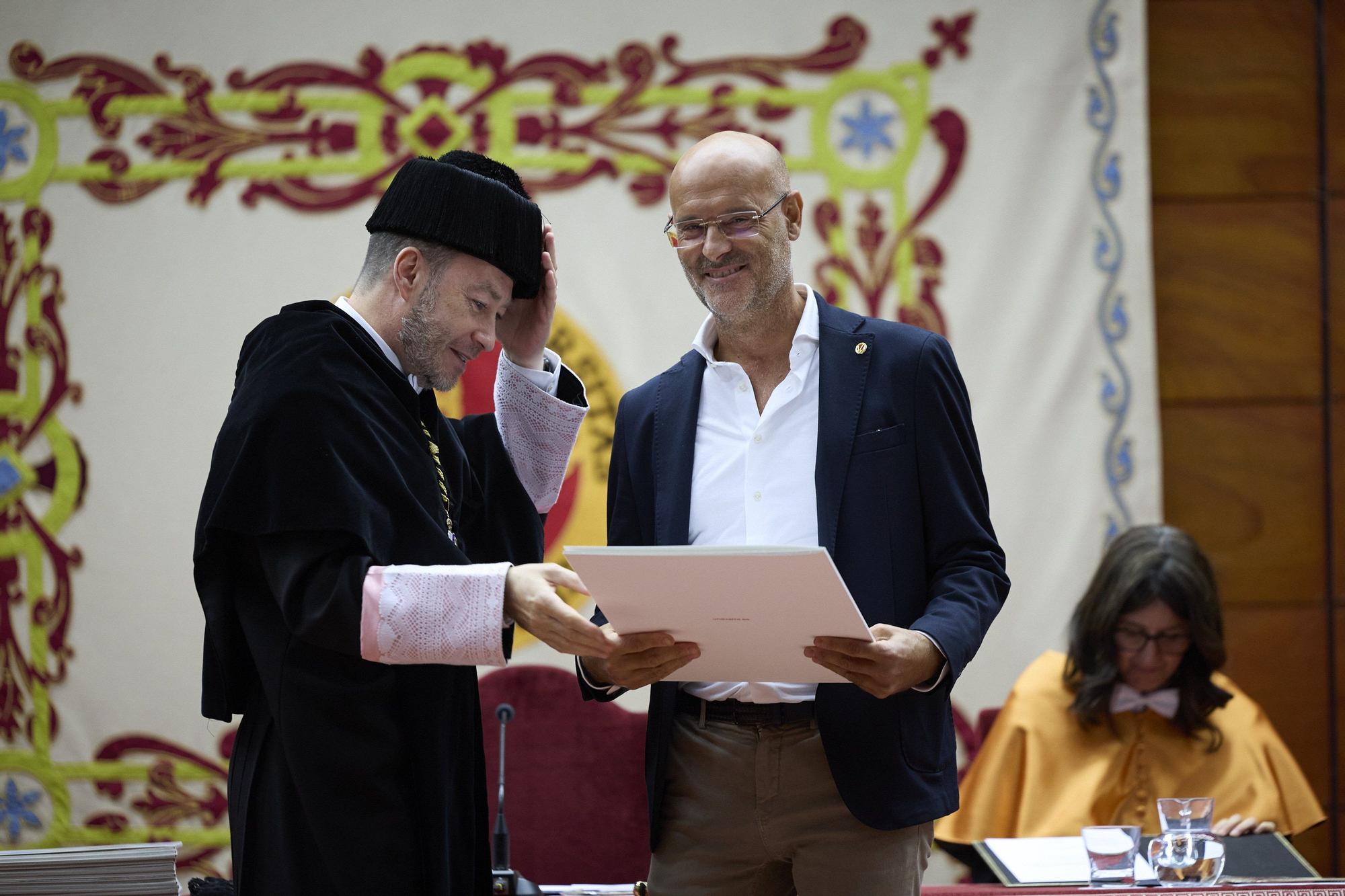Fotos del homenaje de la UPNA a las personas que llevan 25 años trabajando en la Universidad
