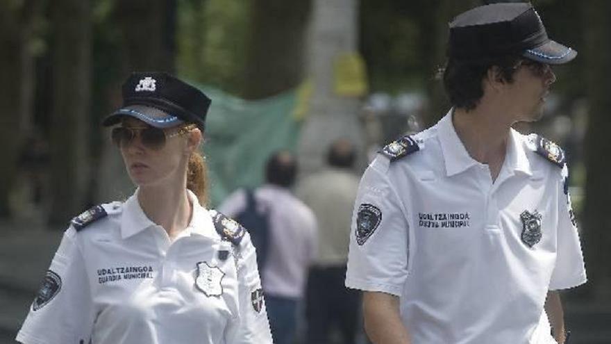 La Guardia Municipal de Donostia empezará a usar pistolas táser el próximo año