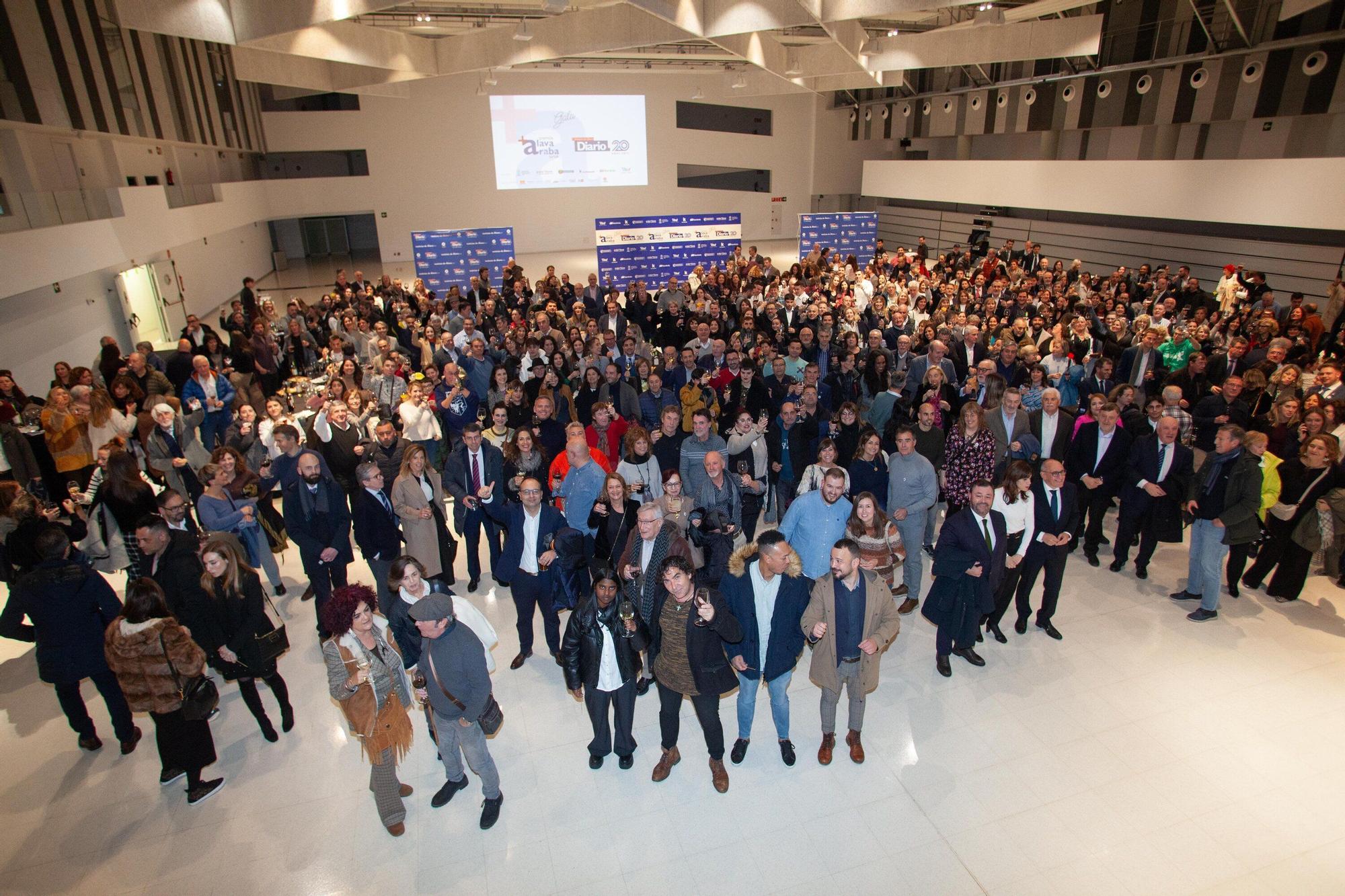 En imágenes: Más de 600 invitados celebran los 20 años de DNA en los Premios +Álava Sariak