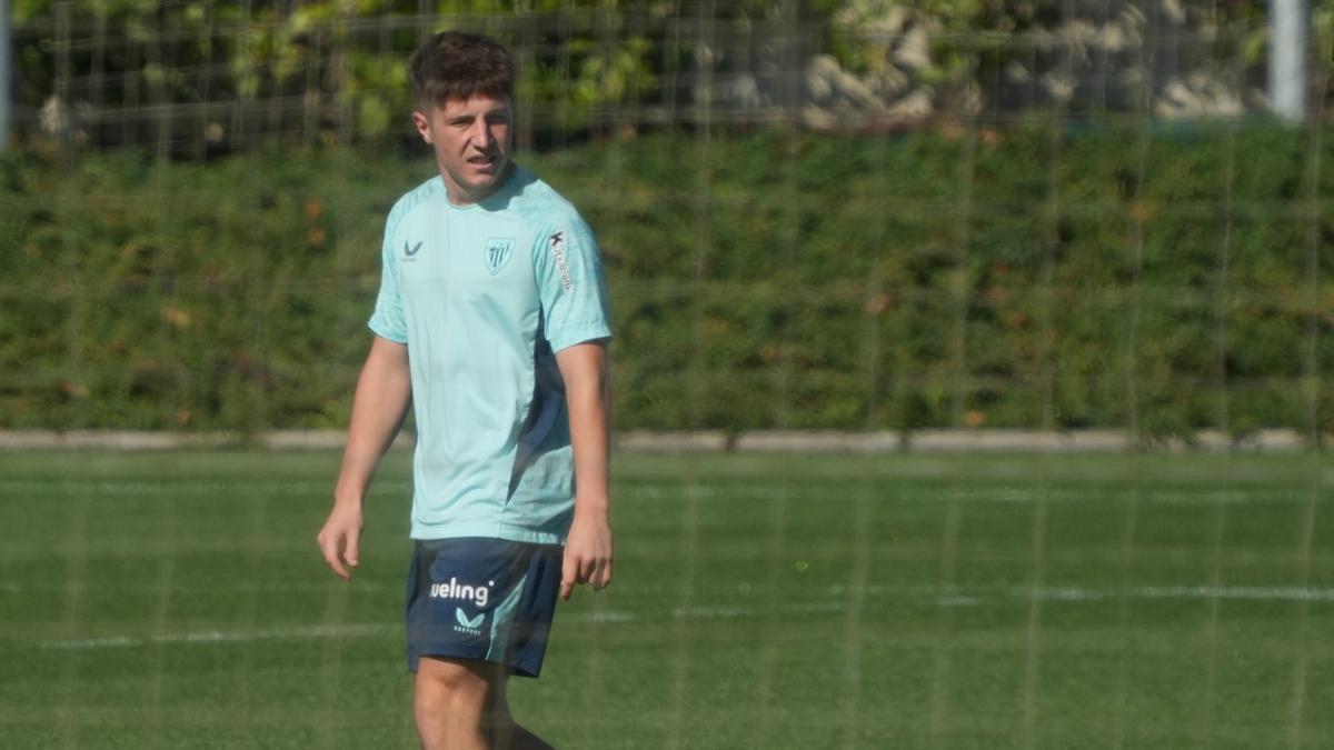 Mikel Jauregizar trabajó ayer al margen del grupo