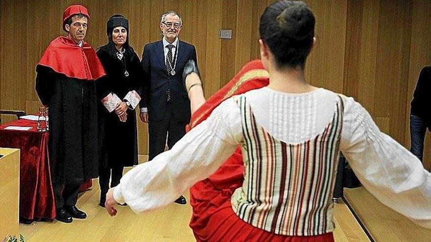 Urrezko domina Eusko Ikaskuntzarentzat