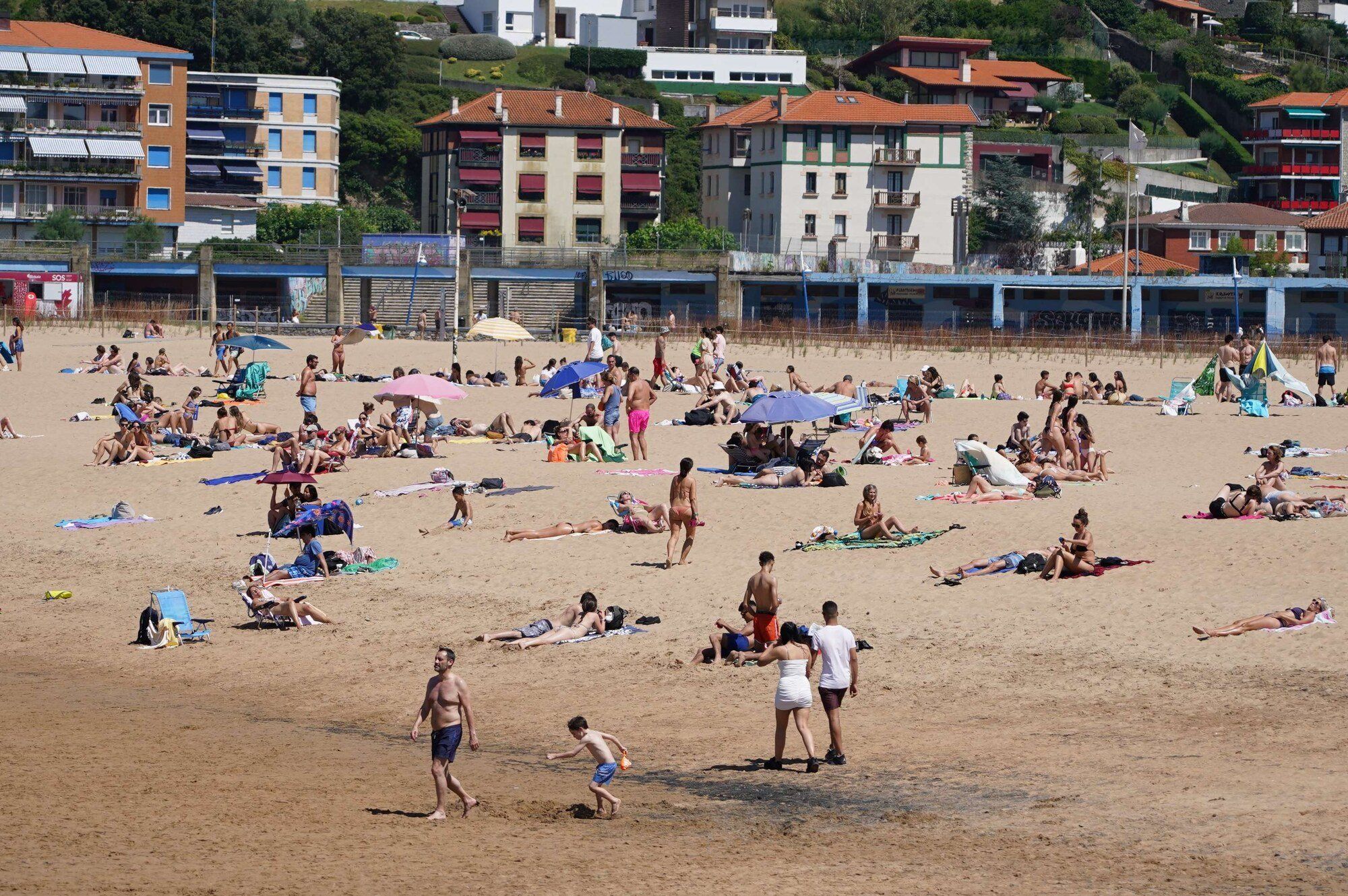 Jornada soleada para disfrutar de la playa.jpg