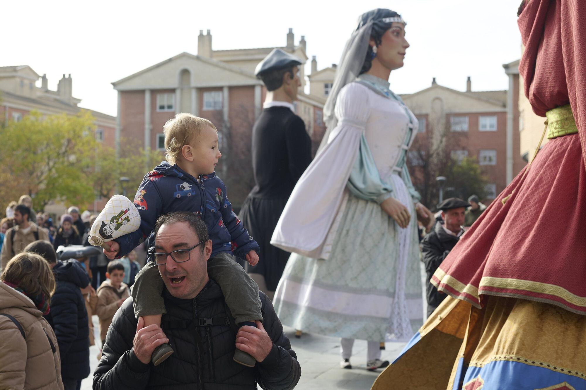 Fotos del chupinazo y pasacalles de las fiestas de San Andrés