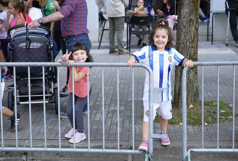 Castellers, gigantes y carrera popular en las Agorreko Santikutzak de Legazpi