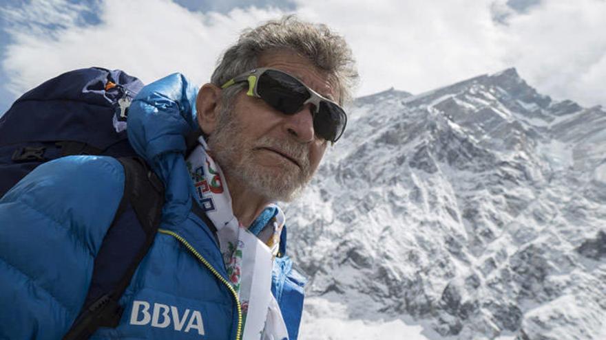 Carlos Soria corona el Annapurna a los 77 años