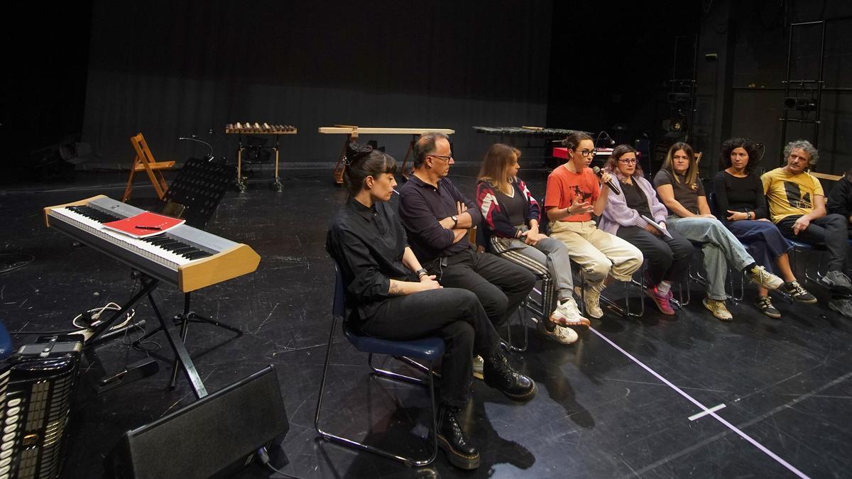 Loraldiak &#039;Ikimilikiliklik&#039; ikuskizuna aurkeztu du gaur, asteartearekin, Urnietako Saroben.