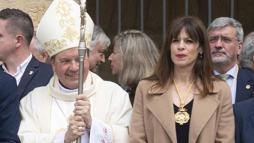 La alcaldesa de Vitoria lamenta que se vuelva a utilizar el púlpito para hacer política
