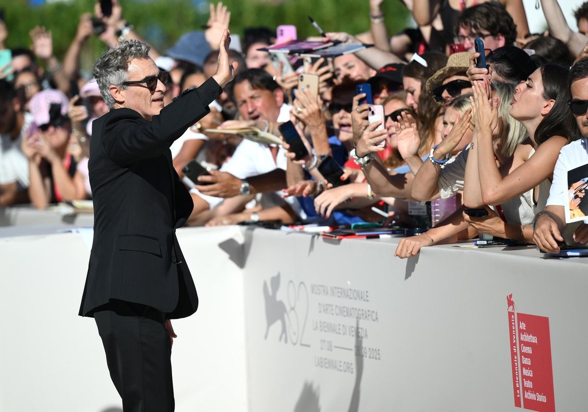 La alfombra roja del Festival de Venecia se tiñe de luto en el estreno de la película 'The voice of Hind Rajab'