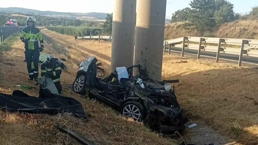 Herido grave al salirse de la AP-15 en Olóriz y chocar contra un pilar
