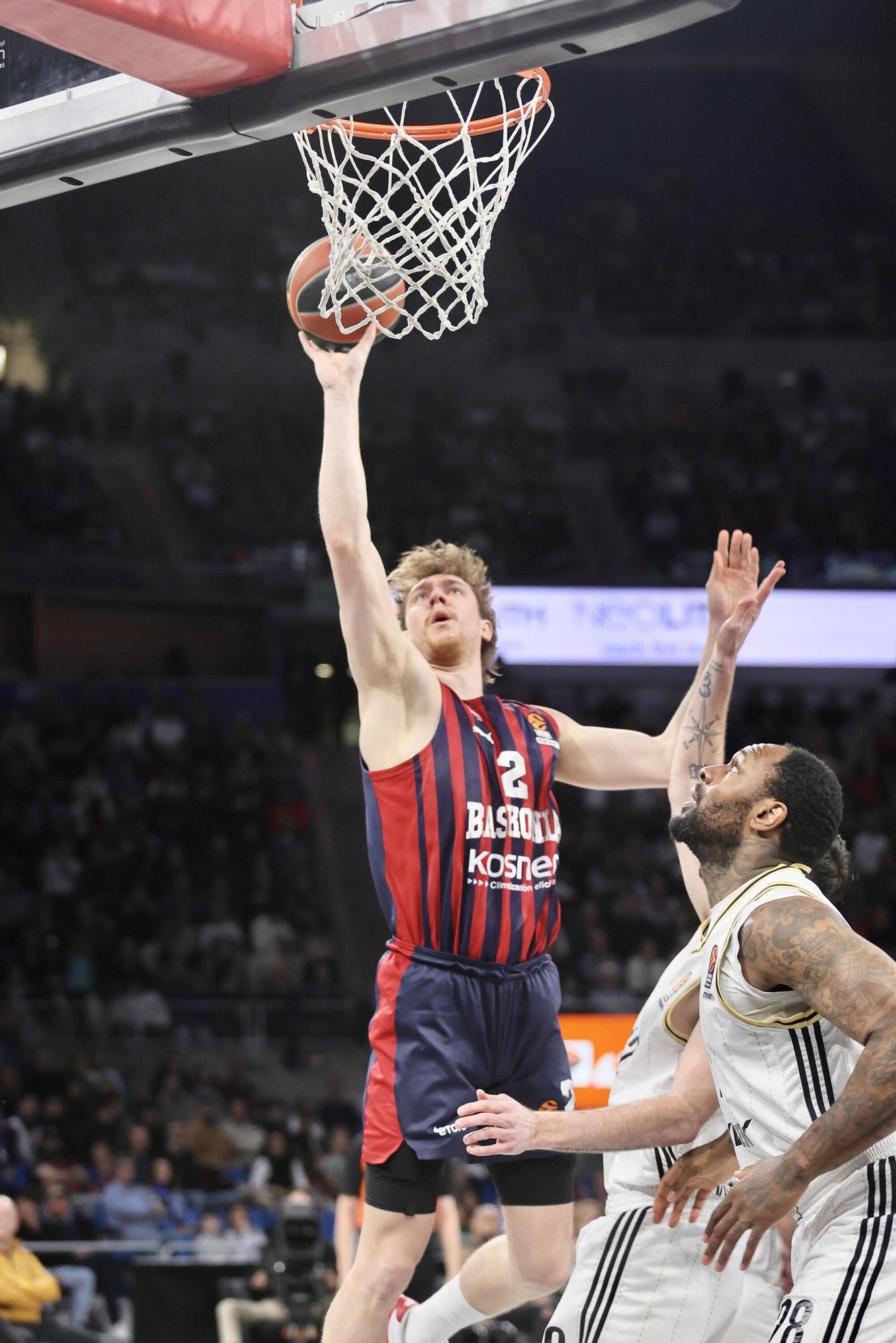Las imágenes del Baskonia-Asvel de Euroliga en el Buesa Arena