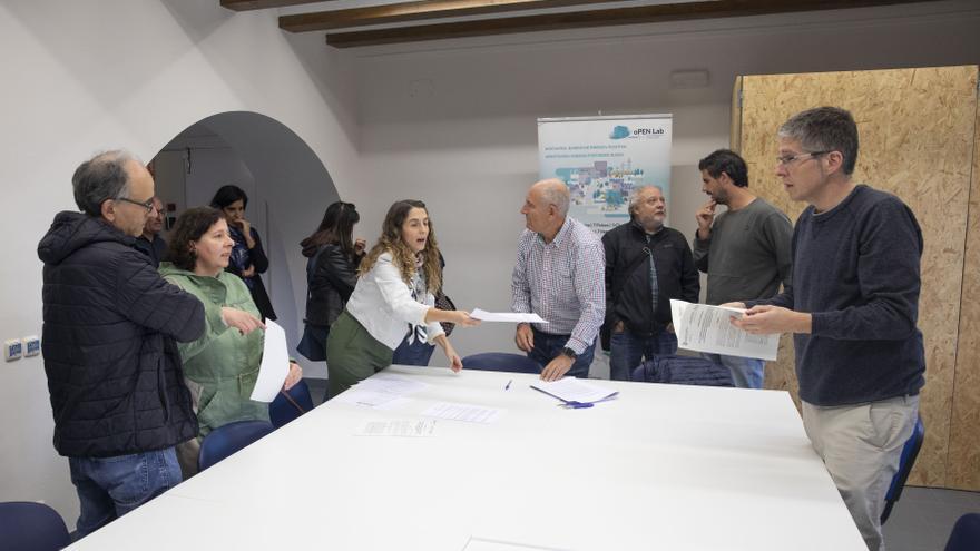 Una comunidad vecinal de Rochapea y la Oficina Verde del barrio trabajarán para impulsar la rehabilitación energética y la regeneración urbana