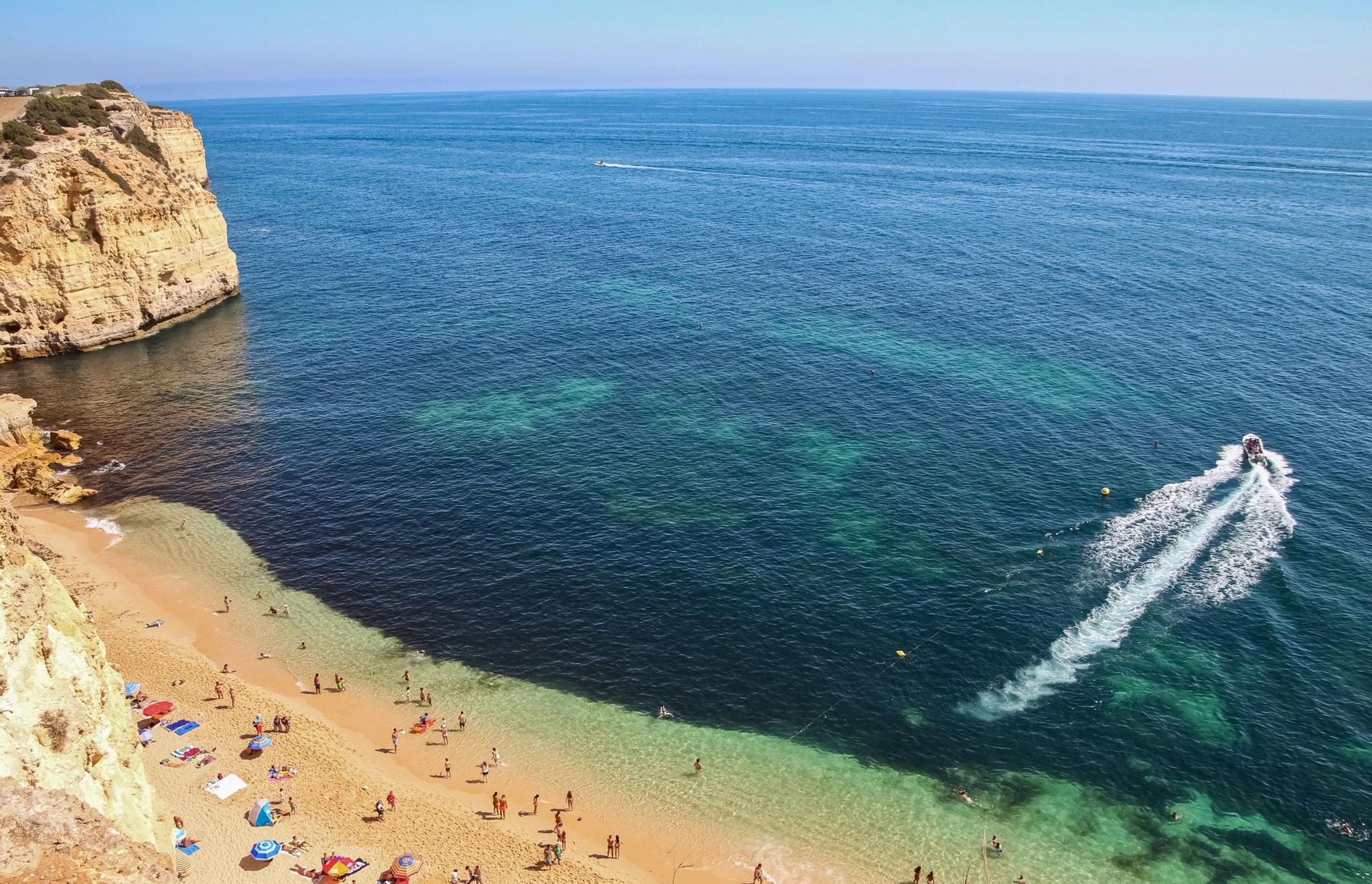 Praia do Vale de Centeanes