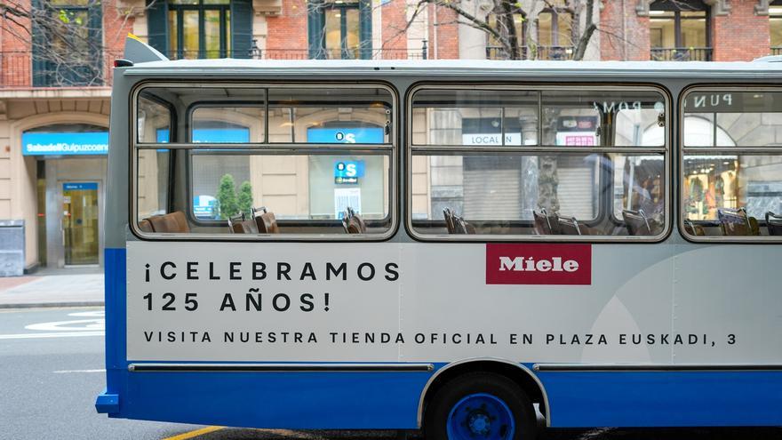 El mítico ‘Azulito’ vuelve a recorrer Bilbao