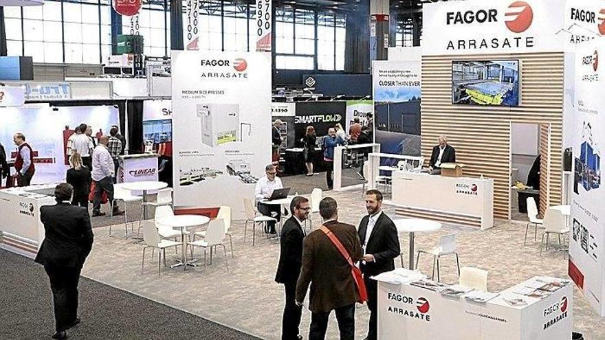 Expositores de Fagor Arrasate en la feria Fabtech de Chicago.