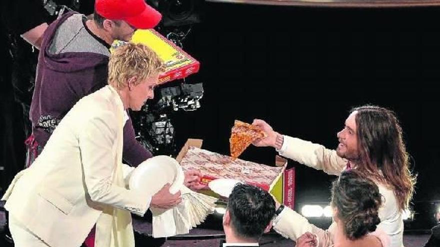 El repartidor de pizza de los Oscar recibió  una propina de 1.000 dólares