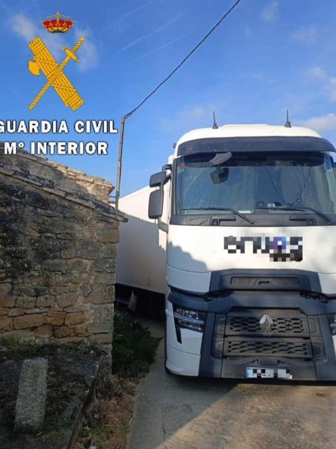 Otra imagen del vehículo atascado