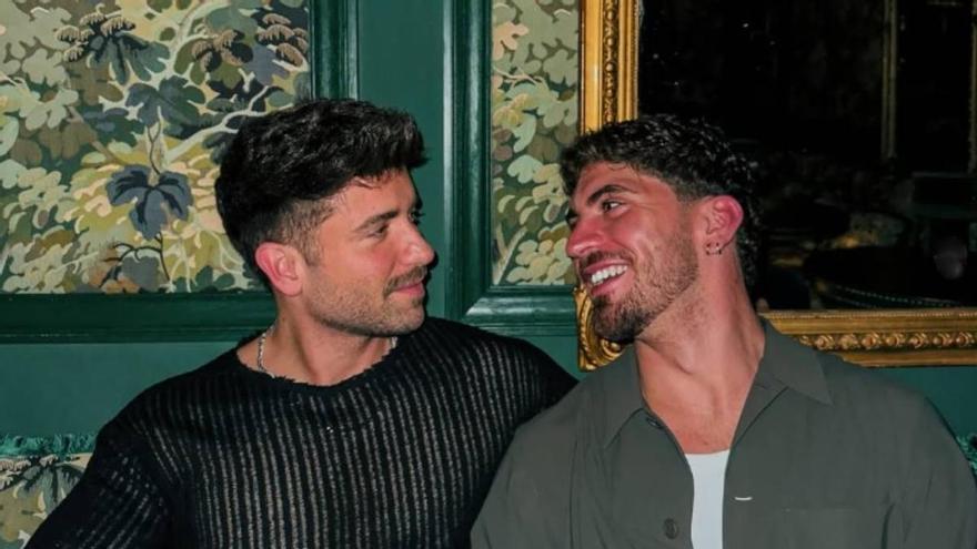 El cantante Pablo Alborán confirma su relación con el modelo navarro Juan Sesma