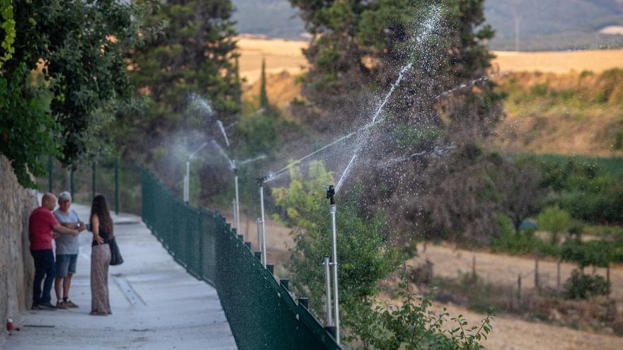 Riego de jardines: saqueo del Arga en plena sequía