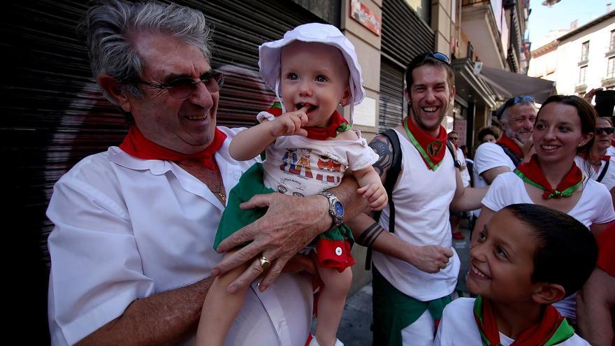 Abuelos y nietos, la herencia de San Fermín