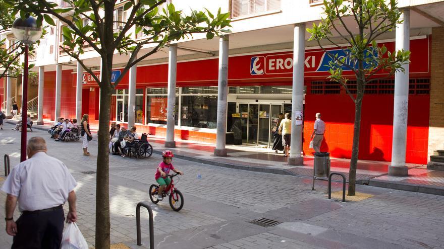 Ermua recoge arroz para apoyar a personas refugiadas en Lesbos