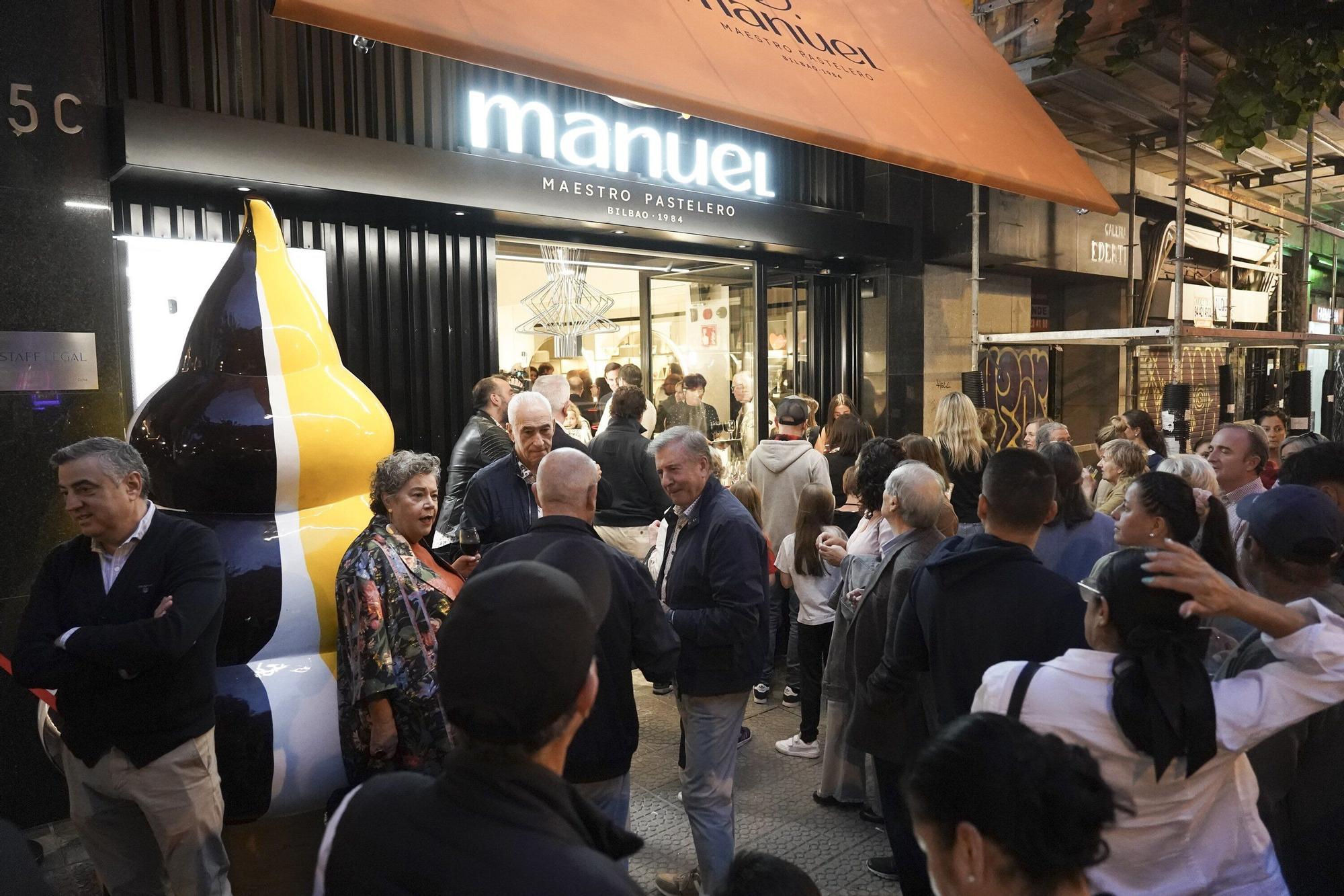 En imágenes: Don Manuel inaugura una nueva pastelería