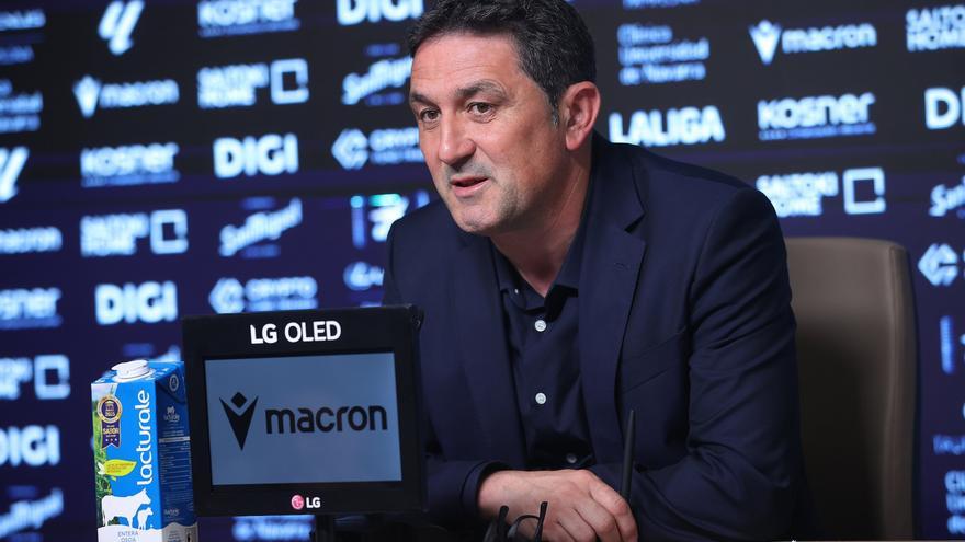La llegada del nuevo entrenador para Osasuna se dilata