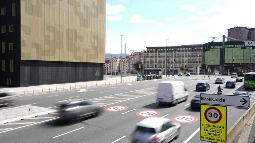 El exceso de velocidad es una de las causas más comunes de retirada de puntos.