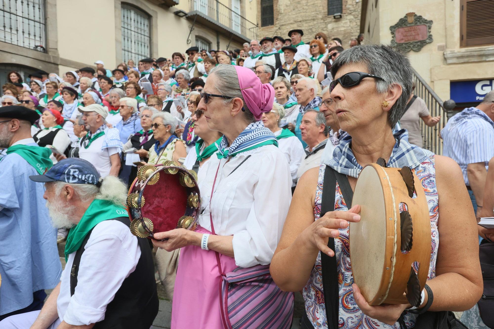 En imágenes: La fiesta continúa en las calles de Gasteiz este 6 de agosto