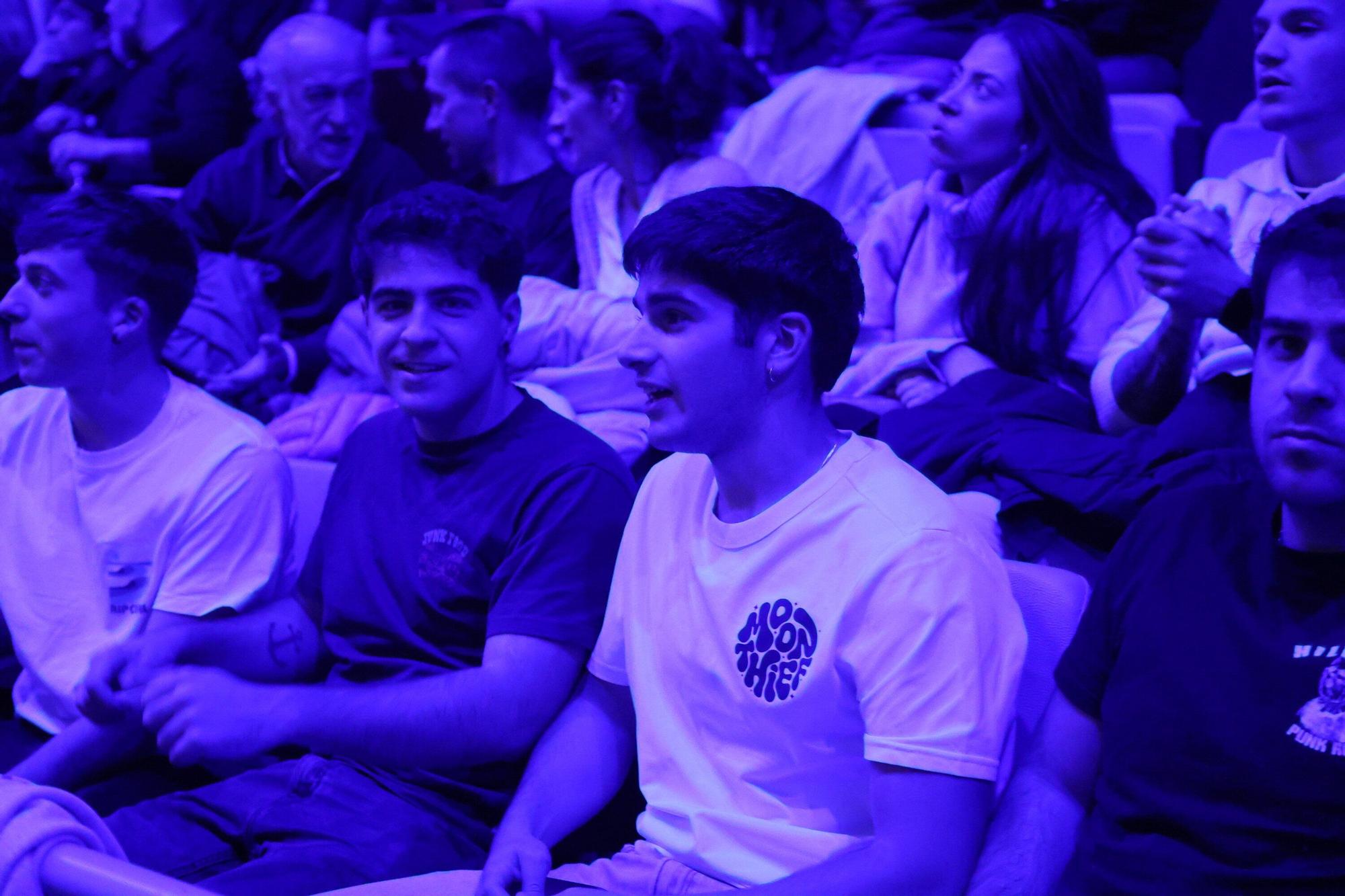 En imágenes: El Buesa se rinde al MMA con Topuria como estrella