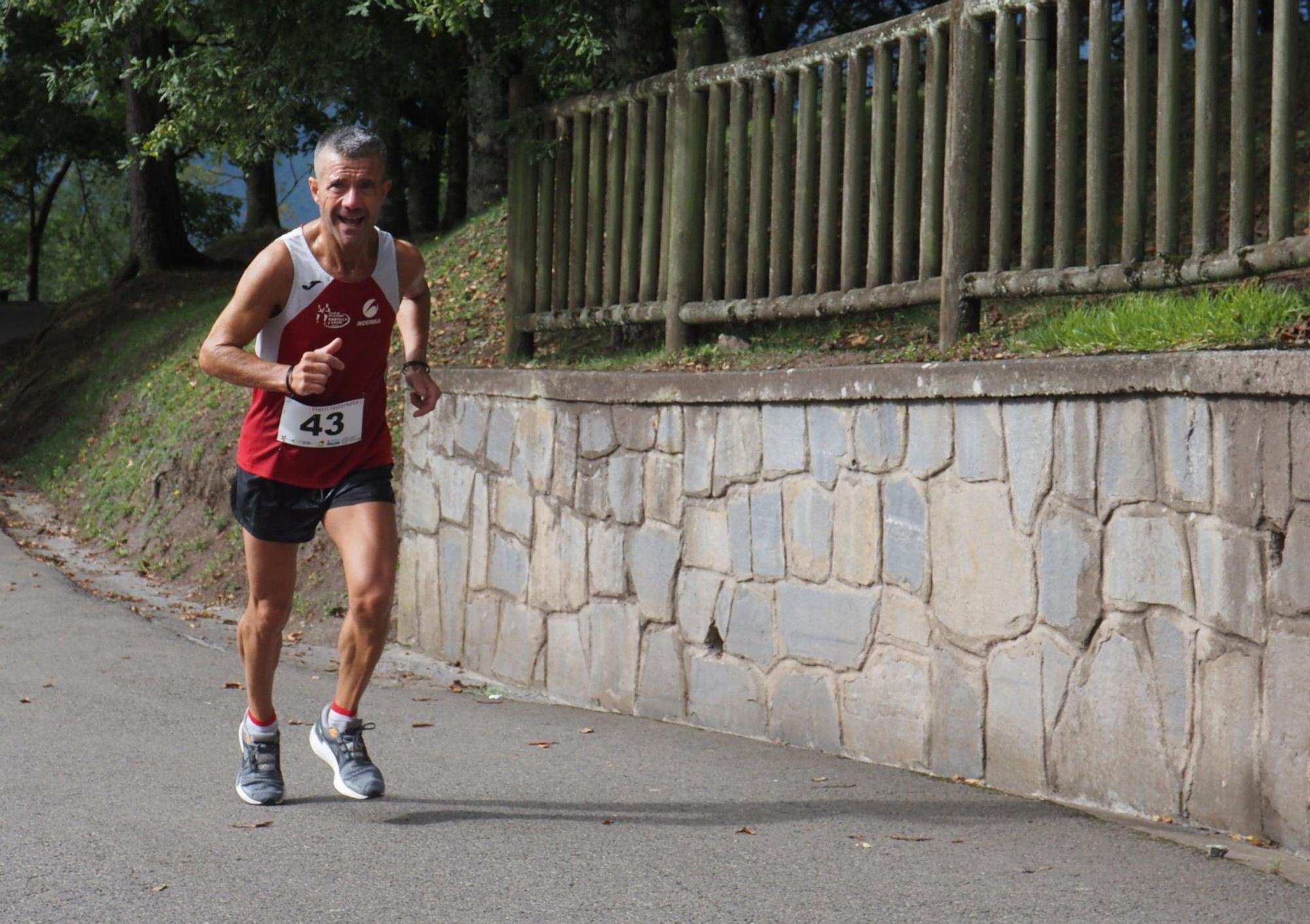 Pello Osoro y Patri Amundarain, los más rápidos en la dura ascensión de Eibar a Arrate