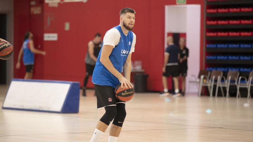 Giedraitis se entrena ya junto a sus compañeros