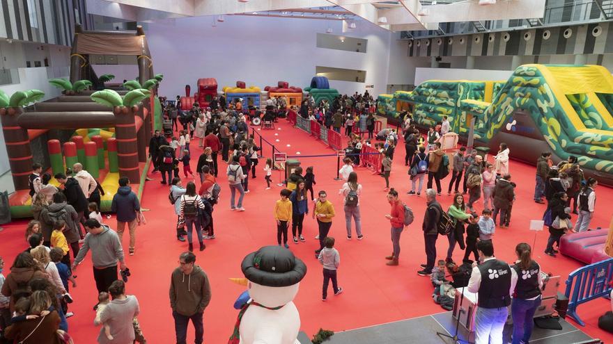 Los txikis conquistan el Europa para disfrutar del primer día del PIN en Vitoria