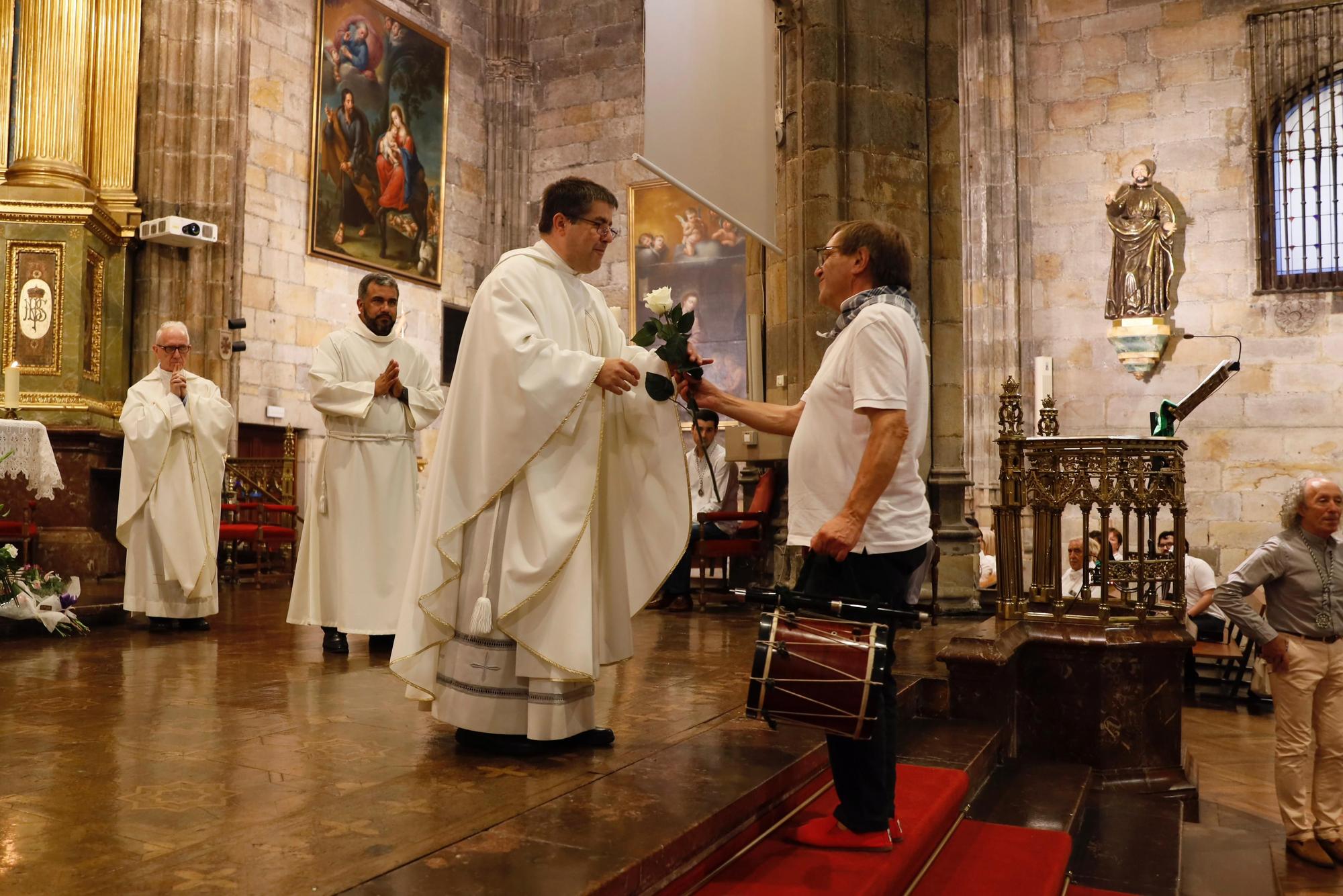 En imágenes: Una popular misa celebra los 125 años de la coronación de la Virgen de Begoña